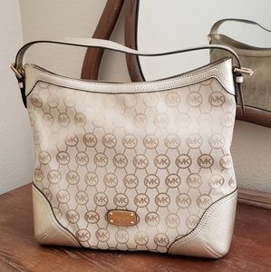 Michael Kors MK signature Millbrook bag